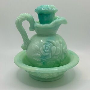 Vintage 1970's Avon Green jadeite mill glass set.